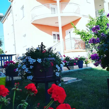 & Flower Guest house Bibinje