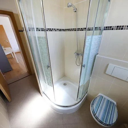 & Flower Guest house
