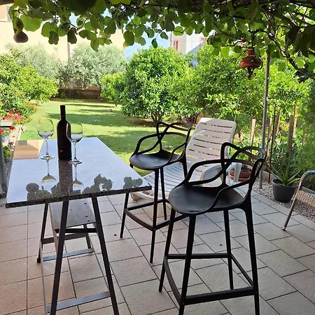 & Flower Guest house Bibinje
